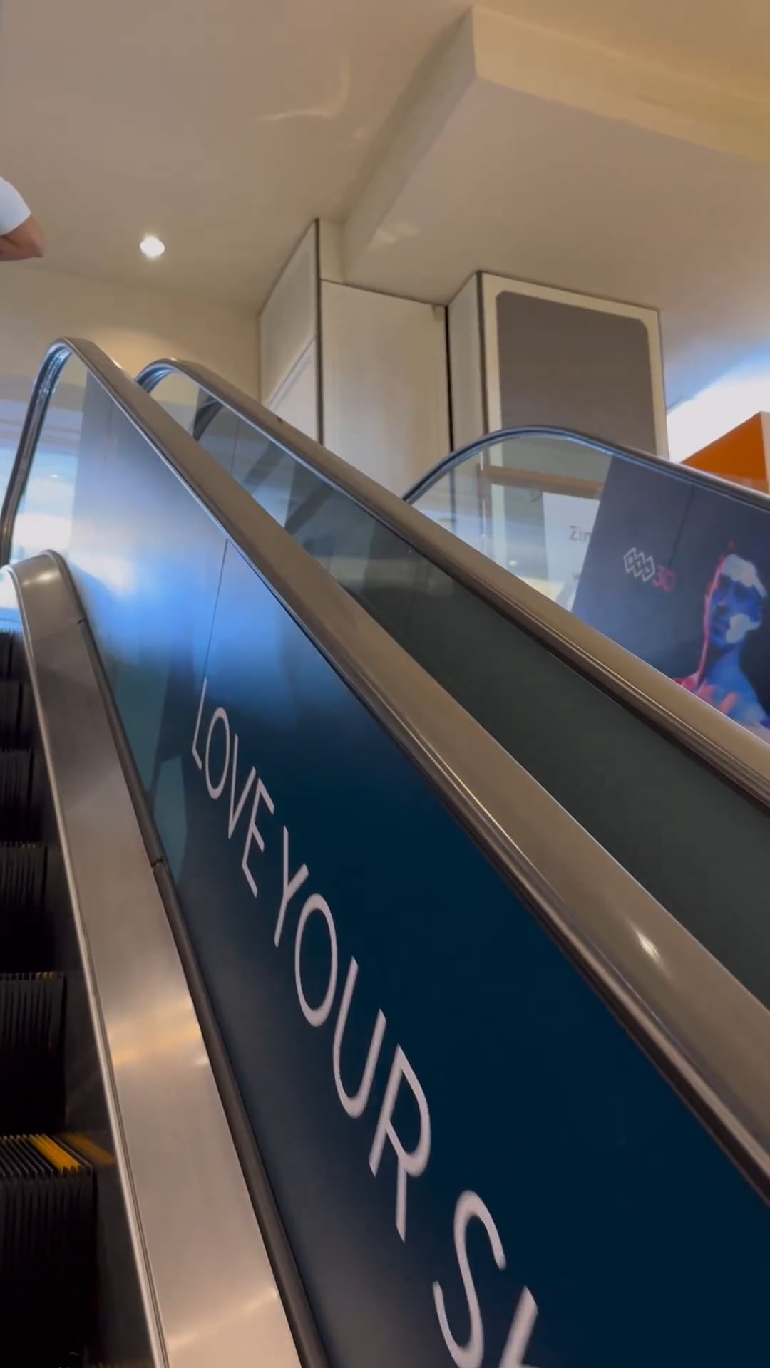 AdvaTx Meeting IMCAS Asia